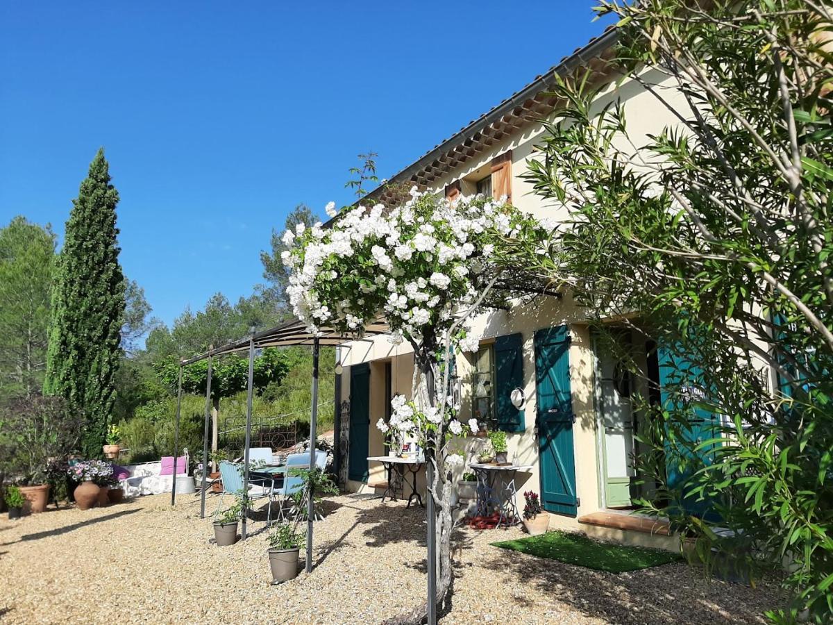 Une Chambre En Provence Correns Buitenkant foto