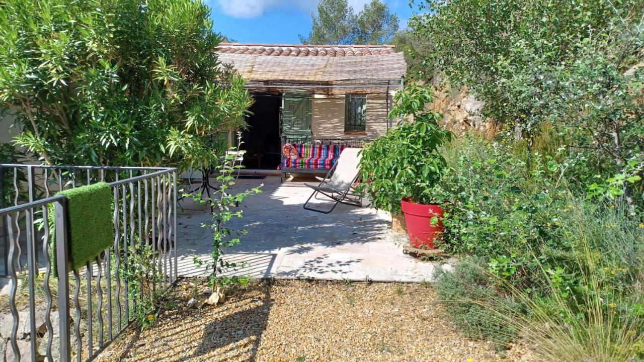 Une Chambre En Provence Correns Buitenkant foto